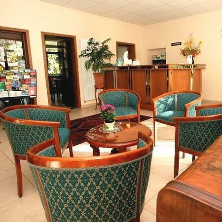 Hotel Union Сарґемін Екстер'єр фото